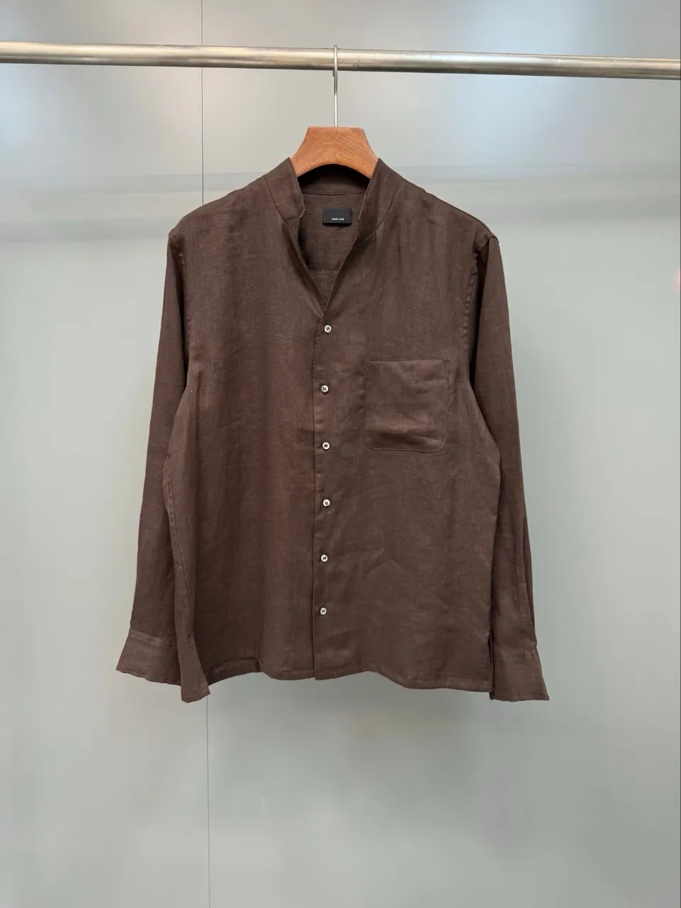 ZEG Old Money Style Mens Linen One Piece Collar Long Sleeve Shirt Rolled Cuff Round Hem Fitted Casual Shirt
ZEG Old Money Style Mens Linen One Piece Collar Long Sleeve Shirt Rolled Cuff Round Hem Fitted Casual Shirt