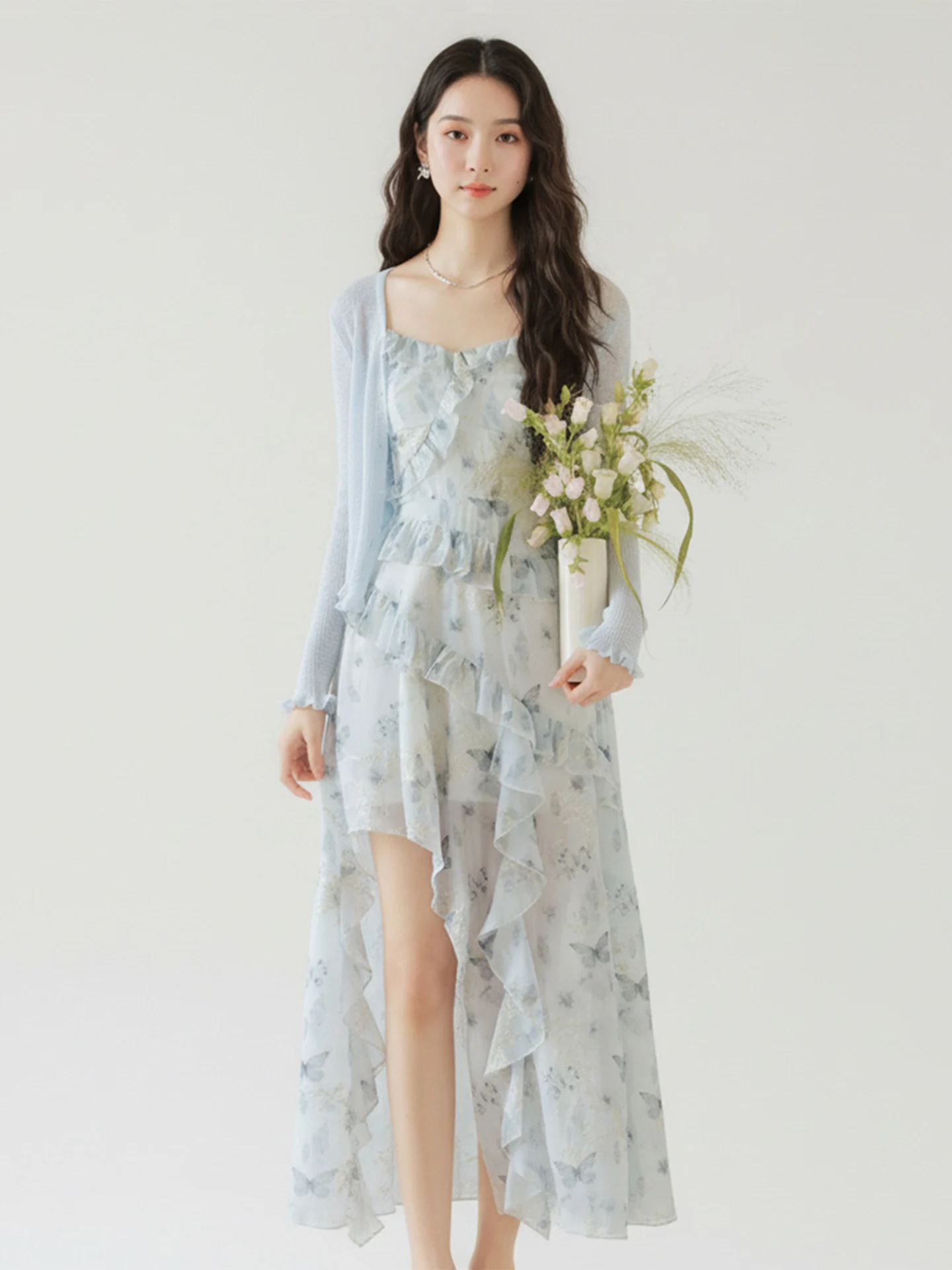 Warm Nuanchi 2026 Spring Holiday Style Floral Print Strap Dress Women's Lace Trim Knitted Cardigan Two-Piece Set Long Sleeve
Warm Nuanchi 2026 Spring Holiday Style Floral Print Strap Dress Women's Lace Trim Knitted Cardigan Two-Piece Set Long Sleeve