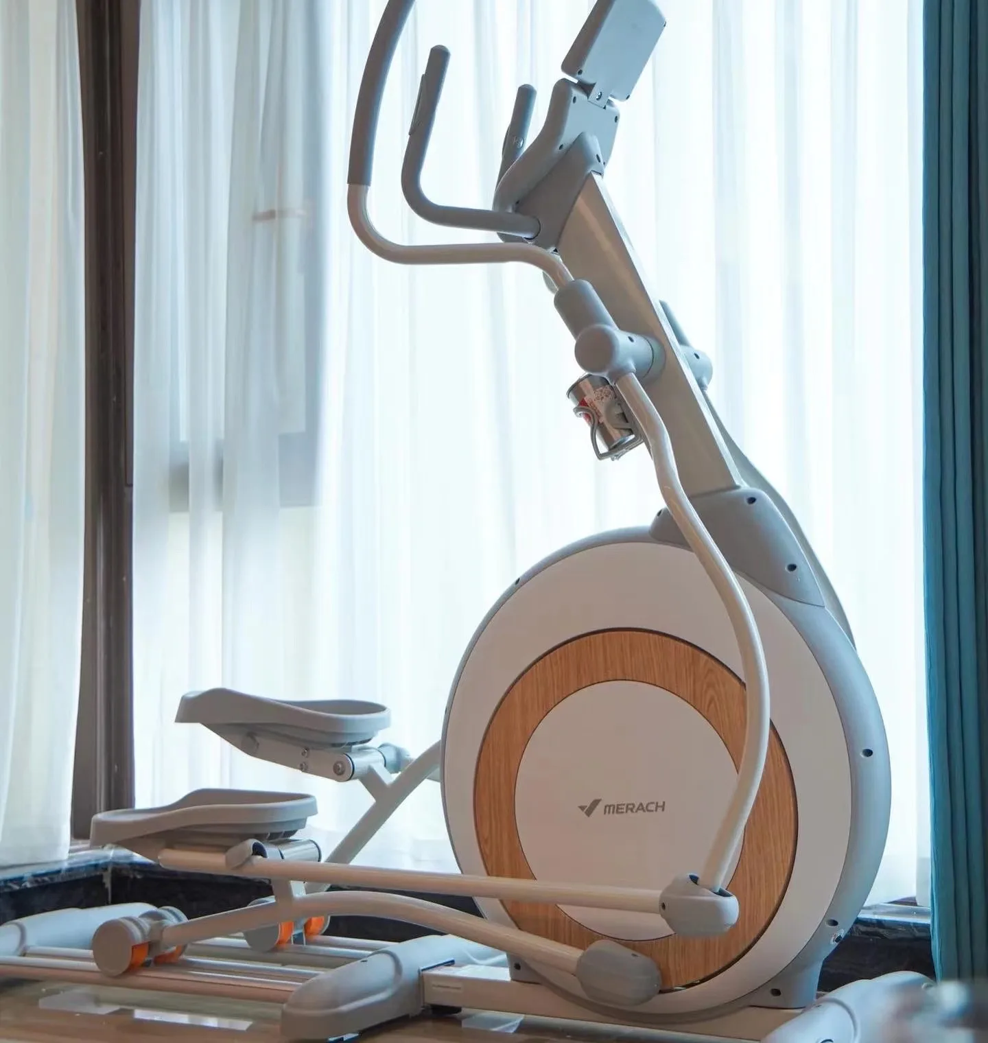 Alta Calidad Eliptica Elliptical Machine Hot Sale Elliptical Trainer Eliptica Domestica
Alta Calidad Eliptica Elliptical Machine Hot Sale Elliptical Trainer Eliptica Domestica