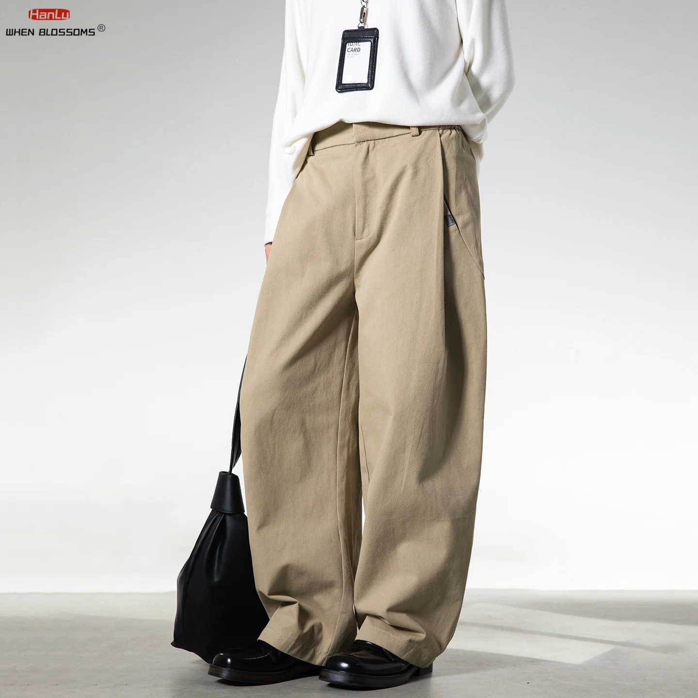 Men's 2026 Pleated Cotton Trousers Old Money Style Wide Leg Pants Minimalist Streetwear Tailored Chino Spring Casual
Men's 2026 Pleated Cotton Trousers Old Money Style Wide Leg Pants Minimalist Streetwear Tailored Chino Spring Casual