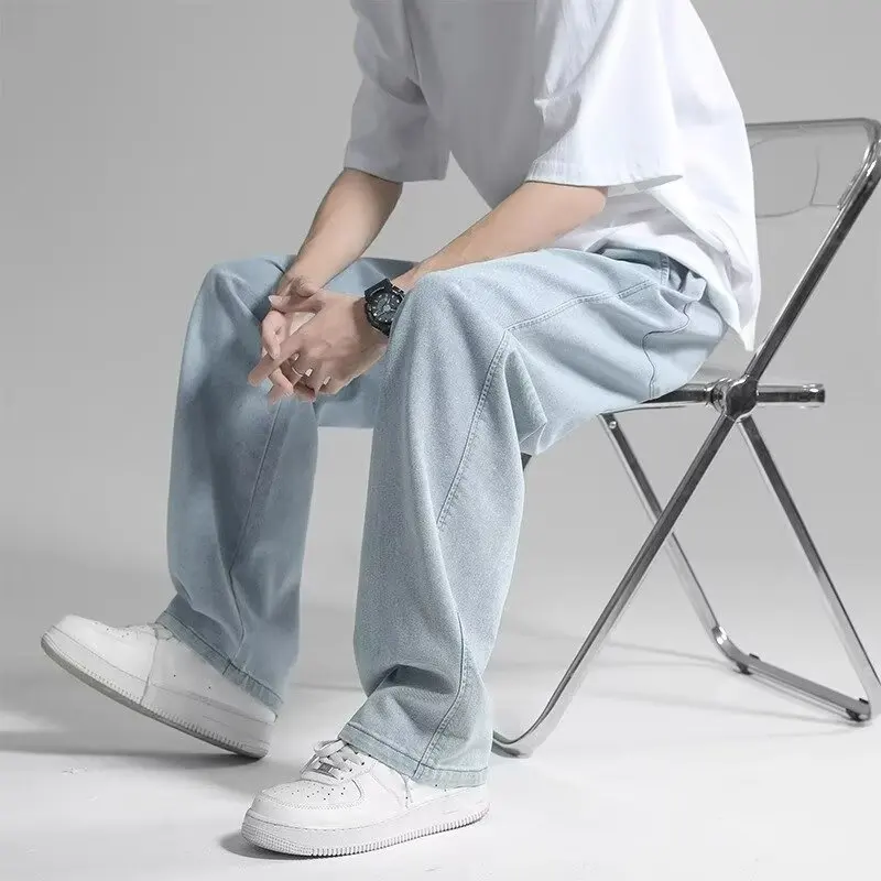 Мужские повседневные модные джинсовые брюки весна-лето 2025 г., свободные прямые брюки в уличном стиле для мальчиков, молодежный тренд
Мужские повседневные модные джинсовые брюки весна-лето 2025 г., свободные прямые брюки в уличном стиле для мальчиков, молодежный тренд