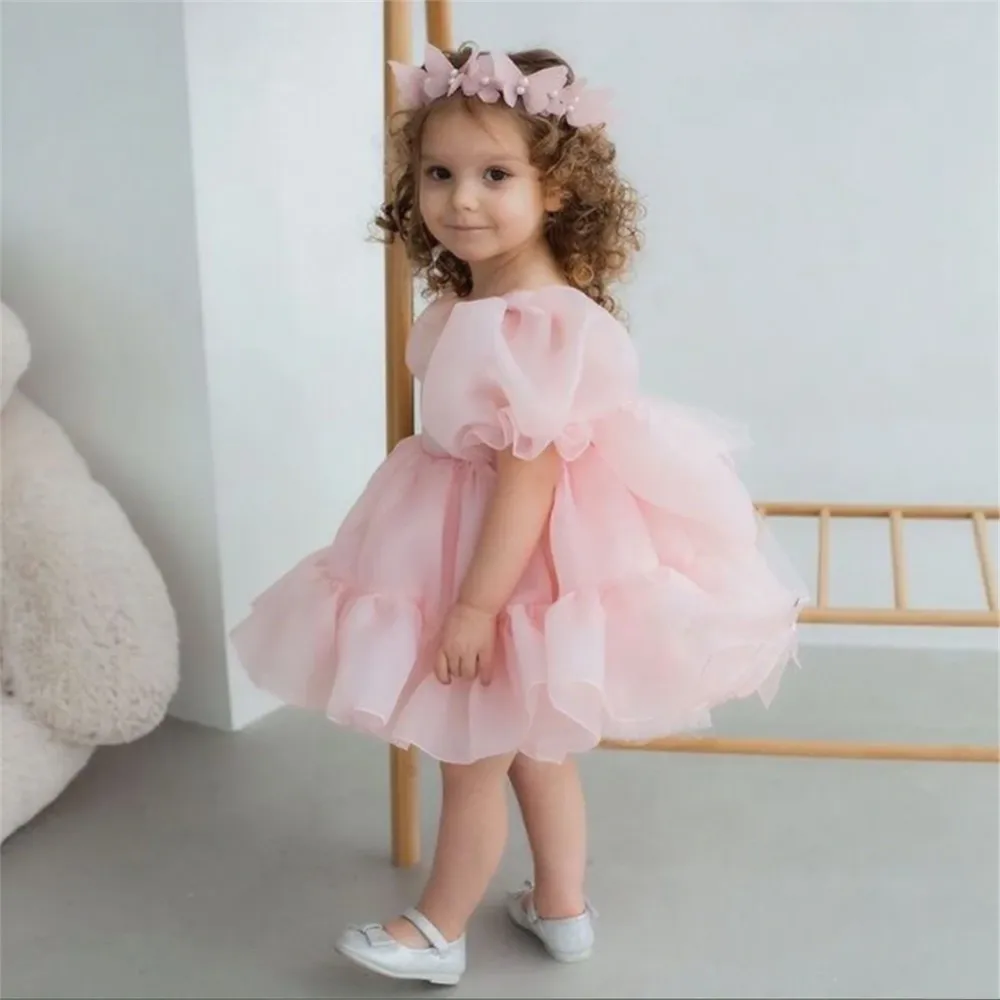 Customized Lovely Flower Girl Wedding Dress Bow Tiered Puffy Ball Gown Princess Birthday Party Gown Kids First Communion Dress
Customized Lovely Flower Girl Wedding Dress Bow Tiered Puffy Ball Gown Princess Birthday Party Gown Kids First Communion Dress