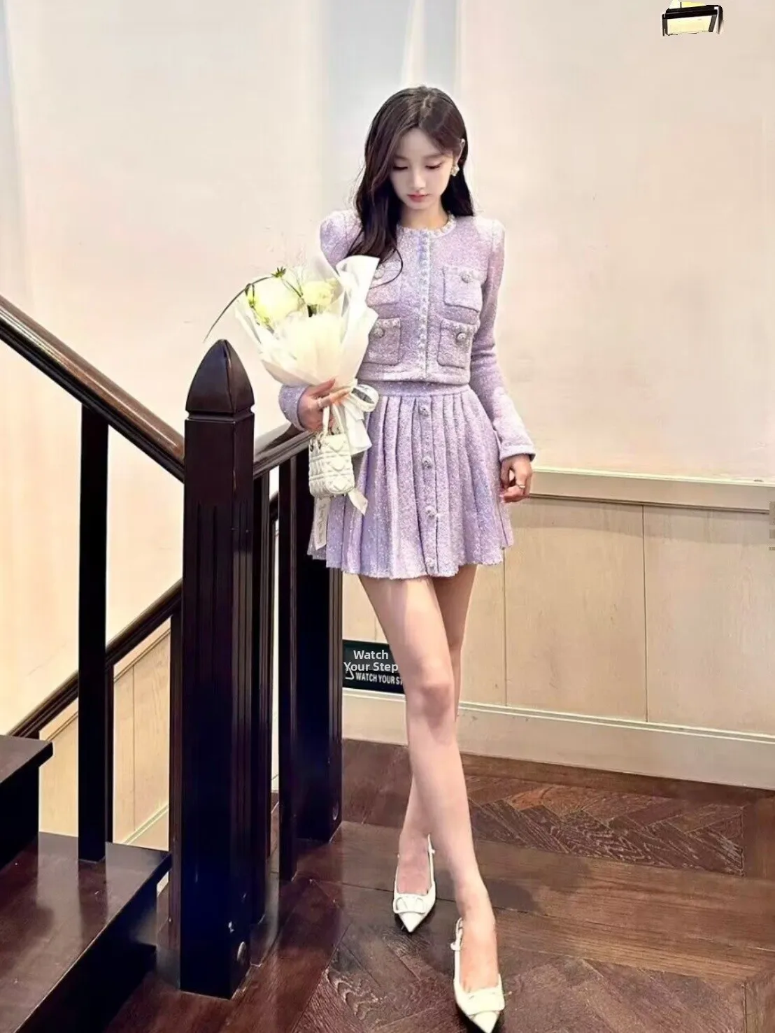 Elegant Short Tailored Jacket And Skirt Set 2025 Autumn New Style Heavy Embroidery Slim Fit Fashionable Ladies Suit
Elegant Short Tailored Jacket And Skirt Set 2025 Autumn New Style Heavy Embroidery Slim Fit Fashionable Ladies Suit