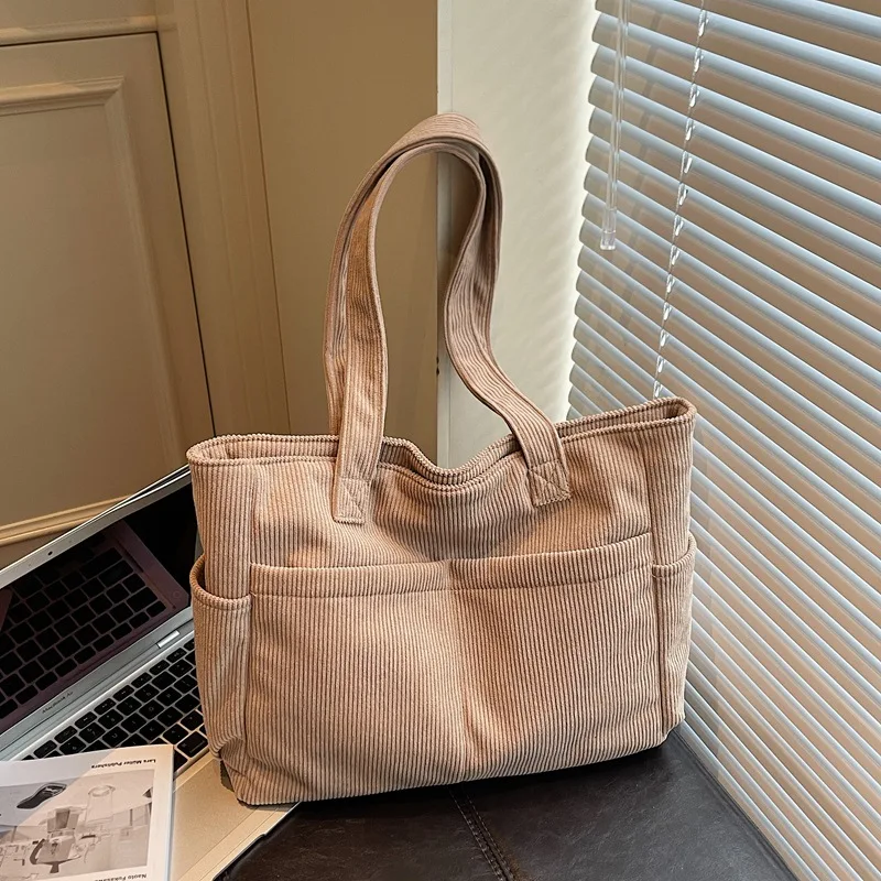 Стильная вельветовая текстурированная повседневная большая сумка для женщин, просторная сумка на плечо, студенческая офисная сумка для хранения вещей, осень-зима
Стильная вельветовая текстурированная повседневная большая сумка для женщин, просторная сумка на плечо, студенческая офисная сумка для хранения вещей, осень-зима