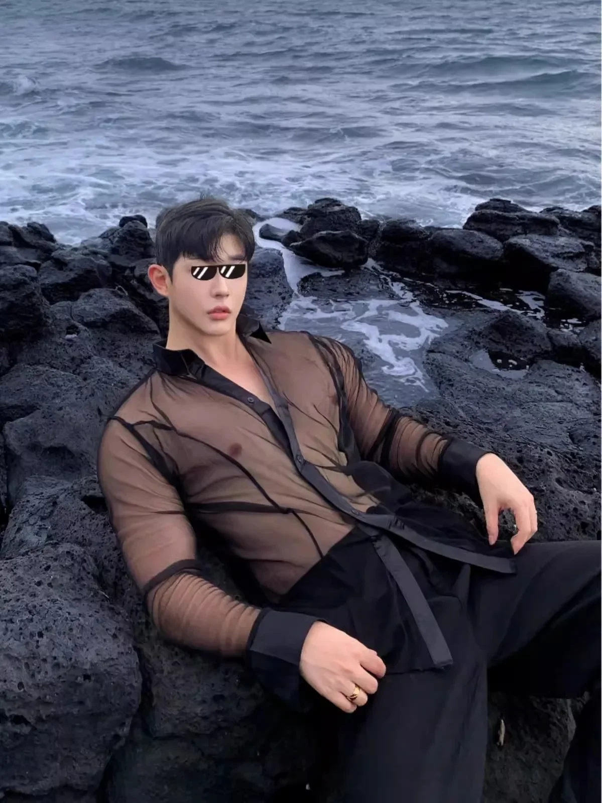 Мужские шикарные прозрачные рубашки, танцевальные костюмы для живого шоу
Мужские шикарные прозрачные рубашки, танцевальные костюмы для живого шоу