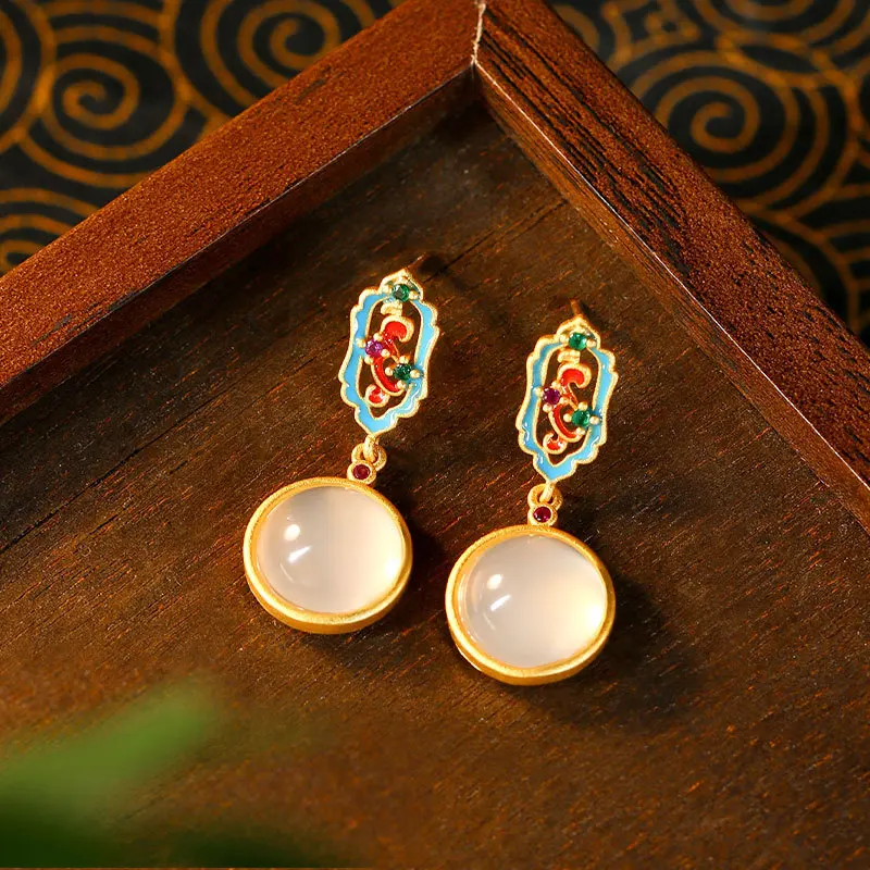 Chinese Classical Style Enamel Glaze Color Inlaid with Natural Chalcedony Round Women's Earrings 925 Silver Needle Retro Jewelry
Chinese Classical Style Enamel Glaze Color Inlaid with Natural Chalcedony Round Women's Earrings 925 Silver Needle Retro Jewelry