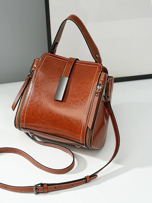 Retro Oil Wax Cowhide Single oulder Bag Ladies Crossbody Bag 2025 New Faion Genuine Leather Women's Handbag Handheld Bag
Retro Oil Wax Cowhide Single oulder Bag Ladies Crossbody Bag 2025 New Faion Genuine Leather Women's Handbag Handheld Bag