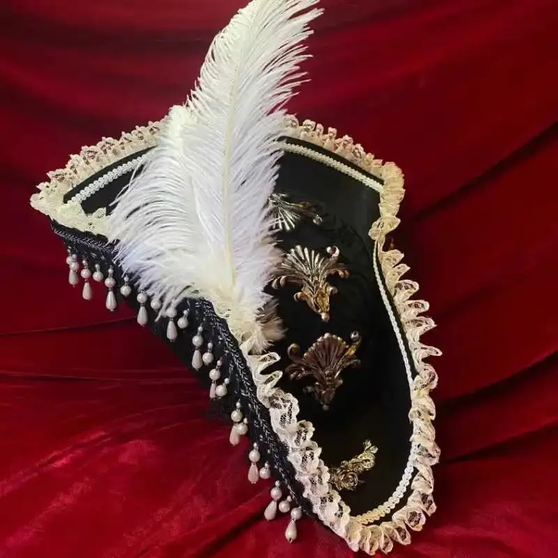 25COSНовая пиратская шляпа в стиле ретро, готическая графиня, жемчужная треугольная шляпа, Хэллоуин, косплей, пиратская шляпа с перьями, аксессуары для костюмов, реквизит
25COSНовая пиратская шляпа в стиле ретро, готическая графиня, жемчужная треугольная шляпа, Хэллоуин, косплей, пиратская шляпа с перьями, аксессуары для костюмов, реквизит