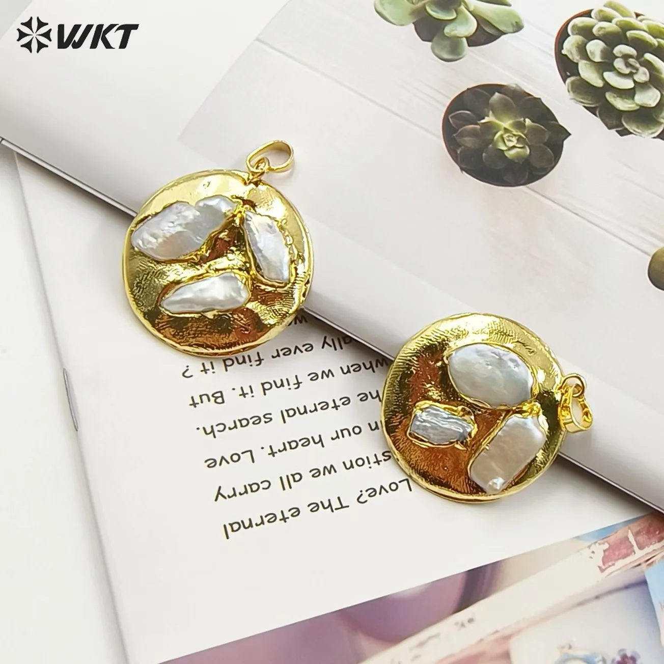 WT-JP396 Изысканный дизайн, высококачественный кулон из пресноводного жемчуга с покрытием из настоящего золота 18 карат для женщин, идеально подходящий к платью, ACC
WT-JP396 Изысканный дизайн, высококачественный кулон из пресноводного жемчуга с покрытием из настоящего золота 18 карат для женщин, идеально подходящий к платью, ACC