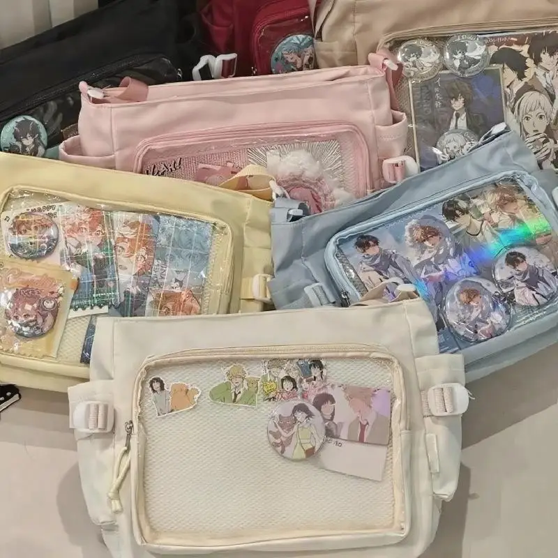 College Wind Ita Bag With Clear Window Fashion Shoulder Bags Adjustable Strap Stylish Crossbody Bag Mailman Shoulder Tote Bag
College Wind Ita Bag With Clear Window Fashion Shoulder Bags Adjustable Strap Stylish Crossbody Bag Mailman Shoulder Tote Bag
