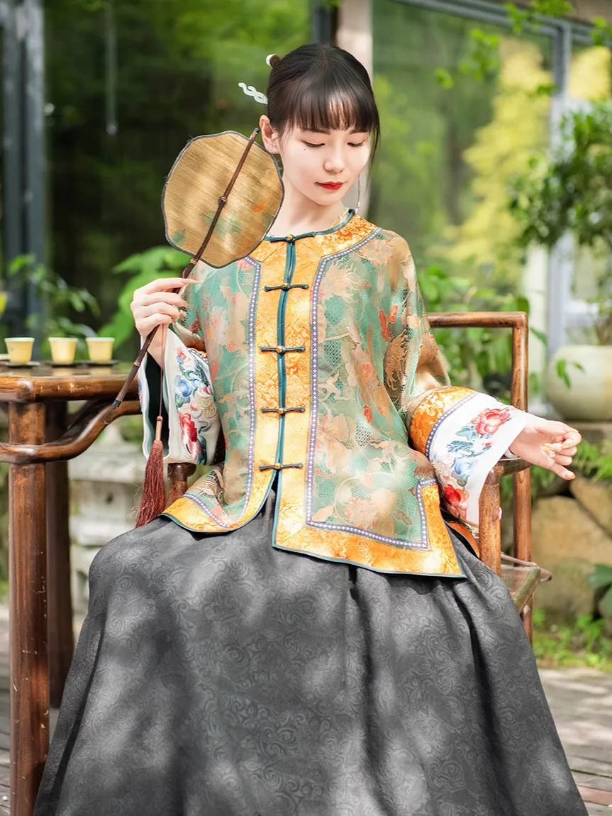 Весенняя коллекция 2025: Новая женская шелковая блузка Xiangyun AA свободного кроя из плотного шелка в китайском национальном стиле
Весенняя коллекция 2025: Новая женская шелковая блузка Xiangyun AA свободного кроя из плотного шелка в китайском национальном стиле