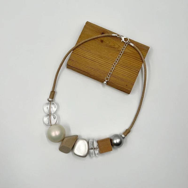 Suekees Goth Fashion Jewelry Vintage Collar Necklace Resin&Wood Beads Earthy Collares Layered Necklace for Women Accessories
Suekees Goth Fashion Jewelry Vintage Collar Necklace Resin&Wood Beads Earthy Collares Layered Necklace for Women Accessories