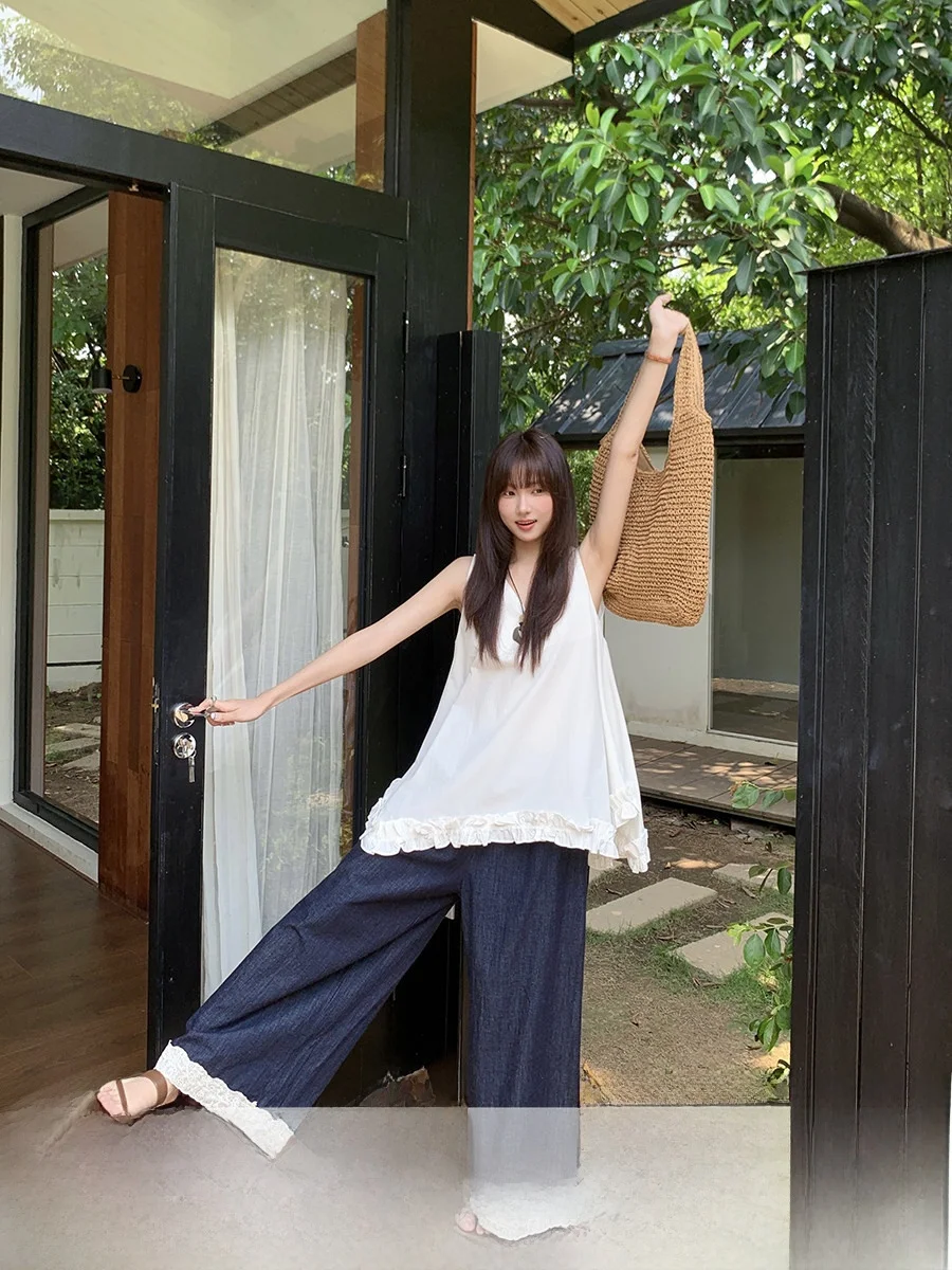 White Wooden Ear V-ne Vest Strapl Summer Good-looking Svel Top Women's Faion Lin Yunyun Cotton Casual Wear
White Wooden Ear V-ne Vest Strapl Summer Good-looking Svel Top Women's Faion Lin Yunyun Cotton Casual Wear