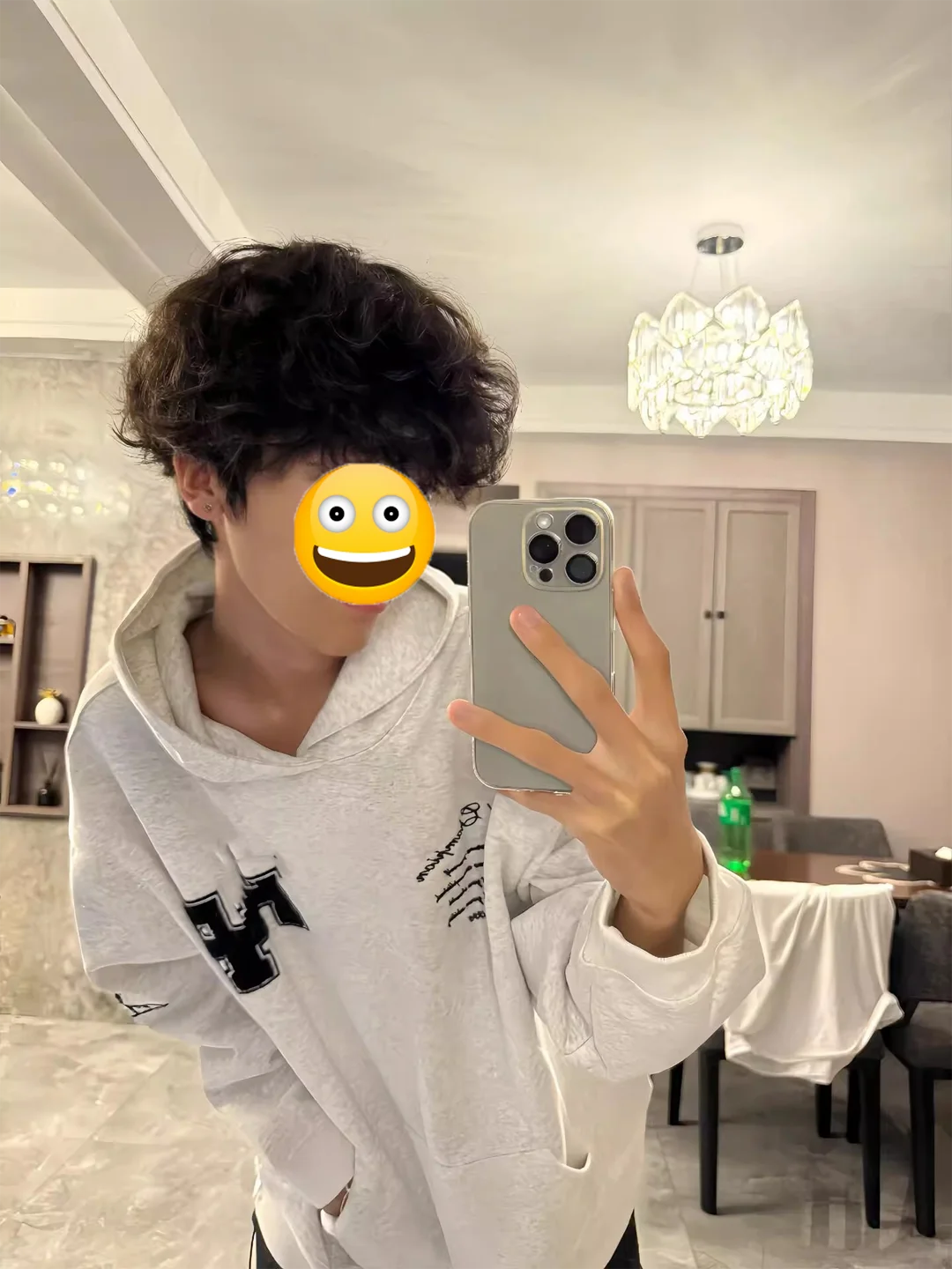 Американское худи-свитшот для мужчин, с вышитыми буквами, осенне-зимнее, повседневное, свободного кроя, в уличном стиле, верхняя одежда
Американское худи-свитшот для мужчин, с вышитыми буквами, осенне-зимнее, повседневное, свободного кроя, в уличном стиле, верхняя одежда