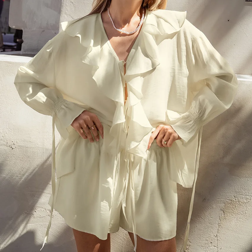 Women's Ruffled Loose Tie Top And Simple Shorts Set Cotton Polyester Long Sleeve V-neck Commute Style Regular Fit Pure Color
Women's Ruffled Loose Tie Top And Simple Shorts Set Cotton Polyester Long Sleeve V-neck Commute Style Regular Fit Pure Color