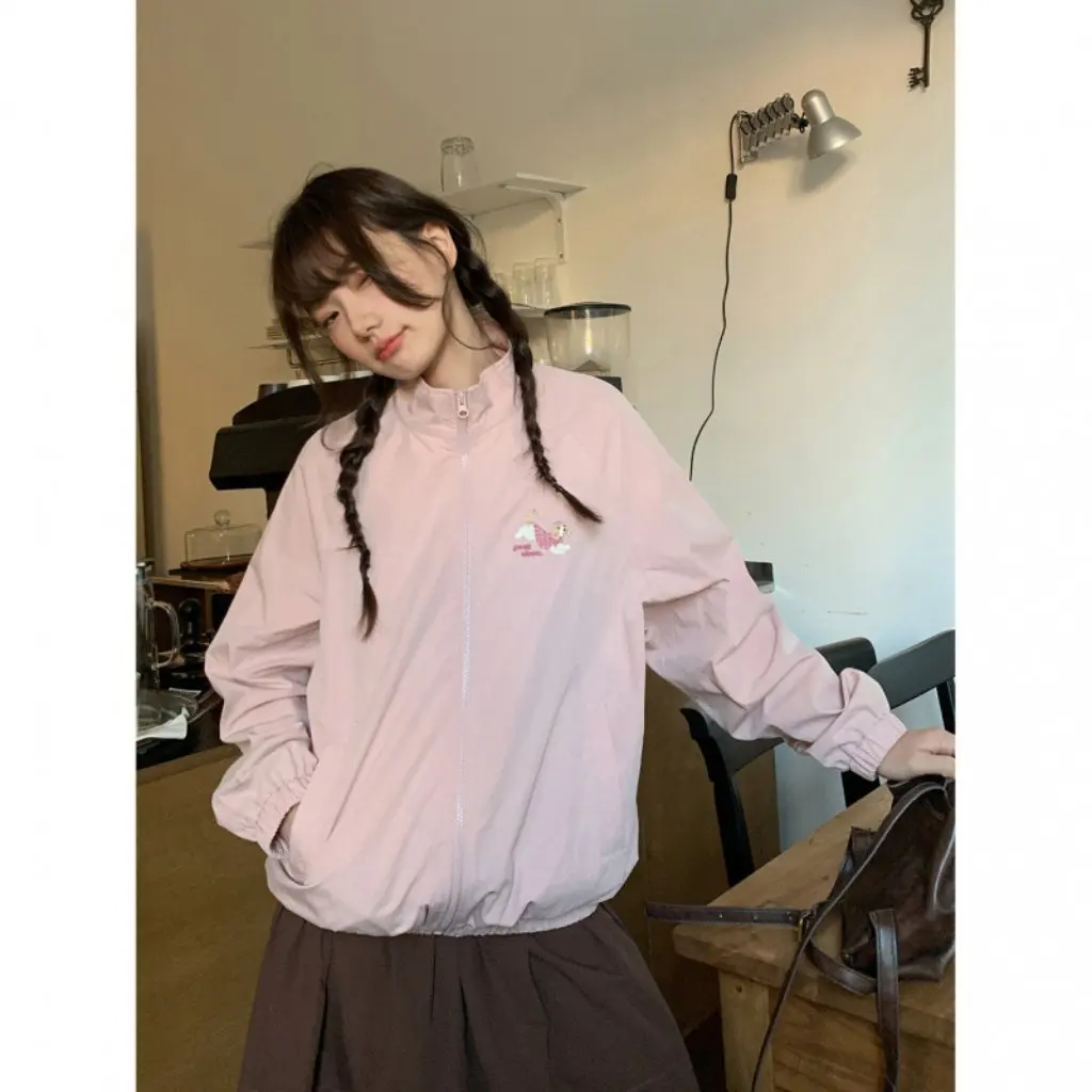 Women's Pink Embroidered Puppy Jacket Stand Collar Zipper Top Loose Baseball Uniform Style Autumn New Thin
Women's Pink Embroidered Puppy Jacket Stand Collar Zipper Top Loose Baseball Uniform Style Autumn New Thin