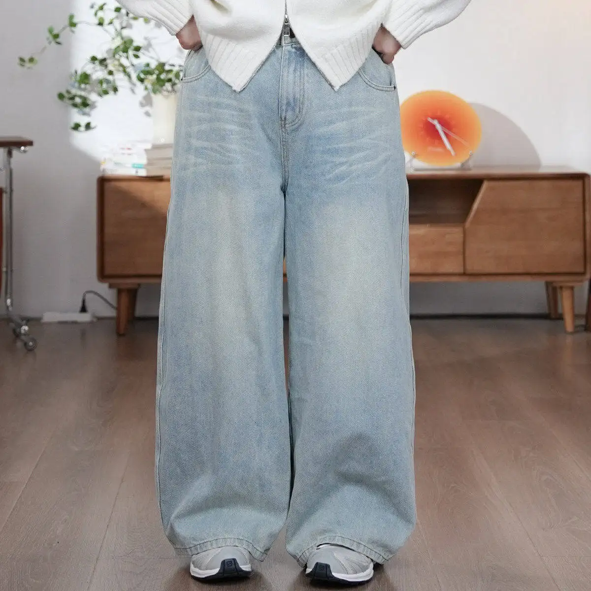 plus Size Embroidered Denim Jeans Retro Winter Casual Ladies Loose Fit No Stretch Polyester Fiber Natural Waist Jeans
plus Size Embroidered Denim Jeans Retro Winter Casual Ladies Loose Fit No Stretch Polyester Fiber Natural Waist Jeans