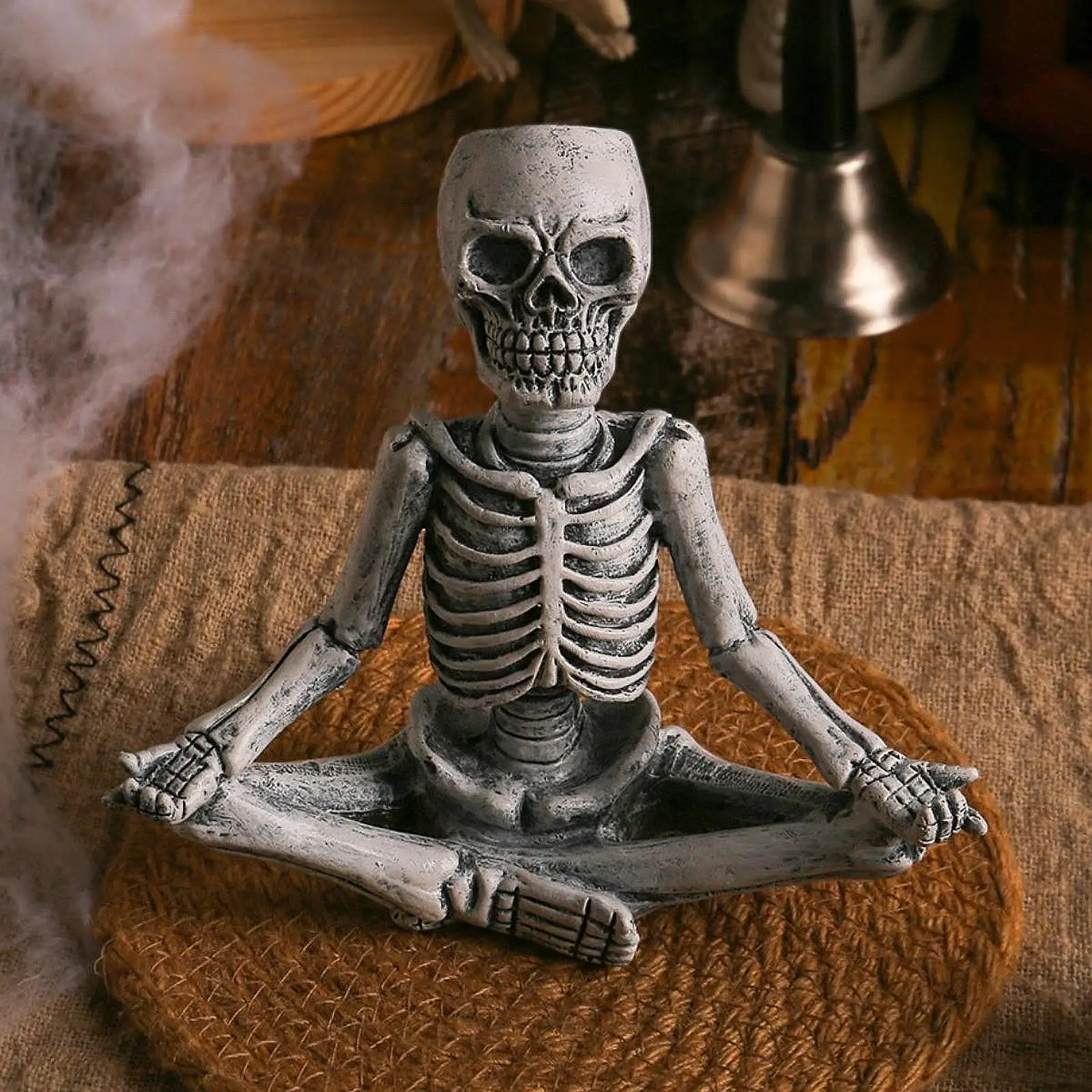 Статуя черепа на Хэллоуин, сувениры для вечеринки, современное портативное многофункциональное украшение для дома для офиса, общежития, балкона, бытовой центральный элемент
Статуя черепа на Хэллоуин, сувениры для вечеринки, современное портативное многофункциональное украшение для дома для офиса, общежития, балкона, бытовой центральный элемент