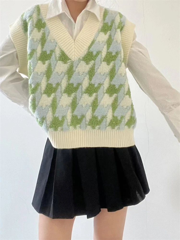 Winter Women Knitted Vest Sweater Oversize Girls Sweater Woman Cashmere Tops Sleeveless Tank Pullover Fall Maxi Vintage Y2k
Winter Women Knitted Vest Sweater Oversize Girls Sweater Woman Cashmere Tops Sleeveless Tank Pullover Fall Maxi Vintage Y2k