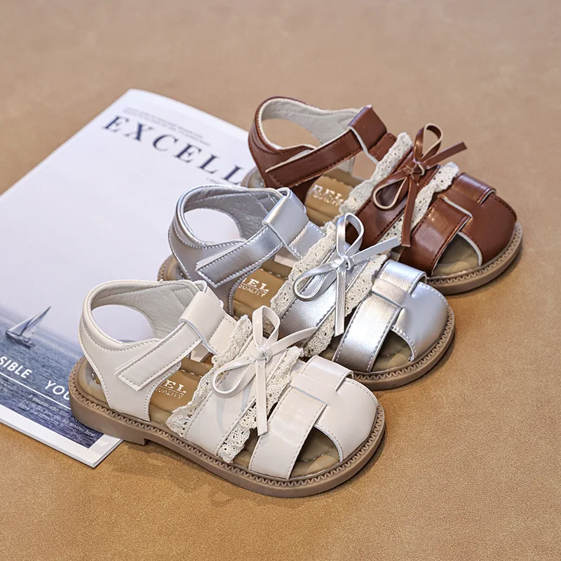 Mumoresip Girls Bow Sandals Summer Princess Ruffled Edge Children Flat Shoes Closed-toe Breathable Kids Hollow-out Beach Sandals
Mumoresip Girls Bow Sandals Summer Princess Ruffled Edge Children Flat Shoes Closed-toe Breathable Kids Hollow-out Beach Sandals