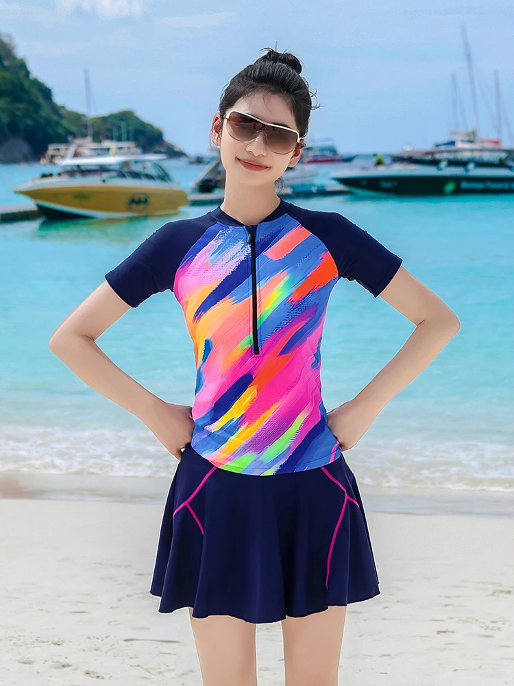 Купальник-двойка больших размеров для женщин: термокупальник для плавания, скрывающий недостатки фигуры, с эффектом похудения, премиум-класса, из нейлона, с круглым вырезом
Купальник-двойка больших размеров для женщин: термокупальник для плавания, скрывающий недостатки фигуры, с эффектом похудения, премиум-класса, из нейлона, с круглым вырезом