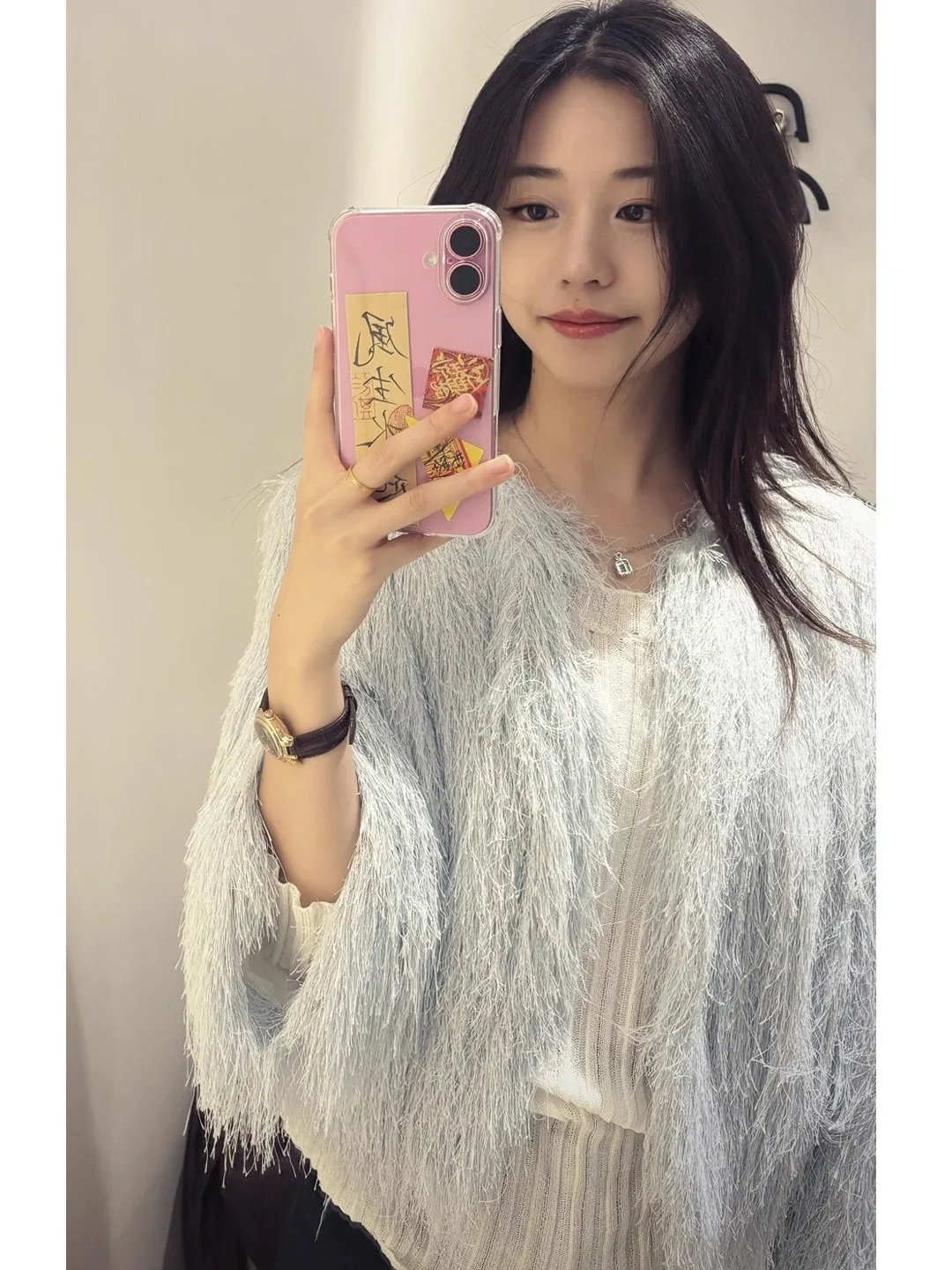 Синяя круглая куртка Ele Blue с бахромой из полиэстера и искусственного меха, экологичная верхняя одежда, повседневное короткое пальто для женщин
Синяя круглая куртка Ele Blue с бахромой из полиэстера и искусственного меха, экологичная верхняя одежда, повседневное короткое пальто для женщин