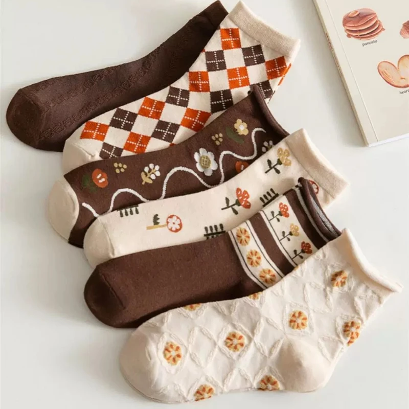 6 pairs of women's spring autumn socks spring autumn cotton socks long socks that absorb sweat simple comfortable long socks
6 pairs of women's spring autumn socks spring autumn cotton socks long socks that absorb sweat simple comfortable long socks
