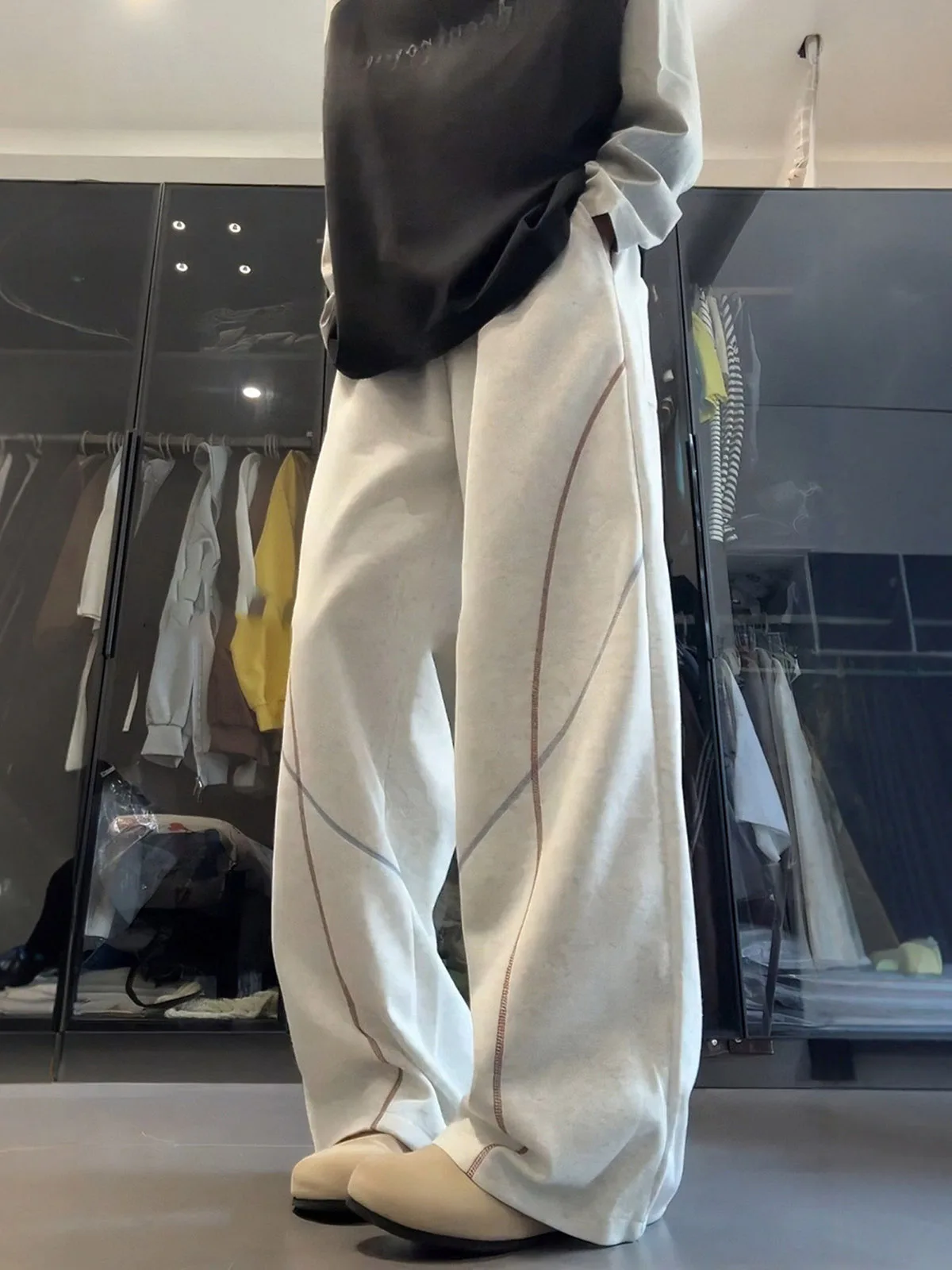 American Hiphop Men's Curved Blade Sweatpants Casual Straight Leg Patchwork Line Pattern Sports Style Spring Autumn Pants
American Hiphop Men's Curved Blade Sweatpants Casual Straight Leg Patchwork Line Pattern Sports Style Spring Autumn Pants
