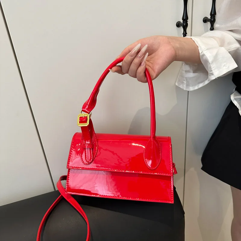 Глянцевая квадратная сумка 2025 года, нишевая сумка подмышки для женщин, сумка-тоут с блестящей верхней ручкой, модная сумка через плечо, шикарная сумка «день-ночь»
Глянцевая квадратная сумка 2025 года, нишевая сумка подмышки для женщин, сумка-тоут с блестящей верхней ручкой, модная сумка через плечо, шикарная сумка «день-ночь» 