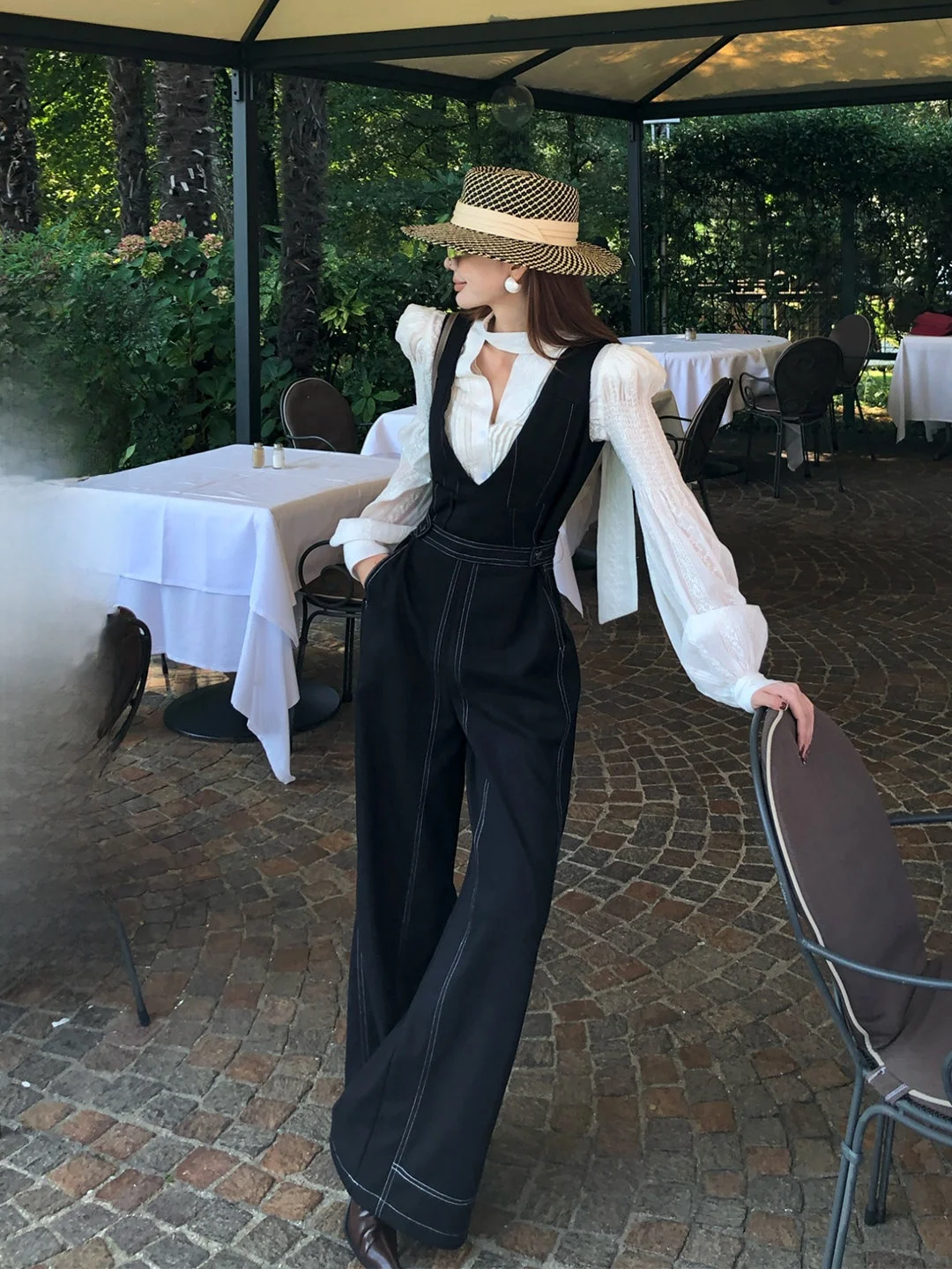 Джинсовый комбинезон с высокой талией и широкими штанинами, женский, свободный, драпированный, на бретелях, длинные брюки от LILILIWJ, оригинальный дизайн
Джинсовый комбинезон с высокой талией и широкими штанинами, женский, свободный, драпированный, на бретелях, длинные брюки от LILILIWJ, оригинальный дизайн