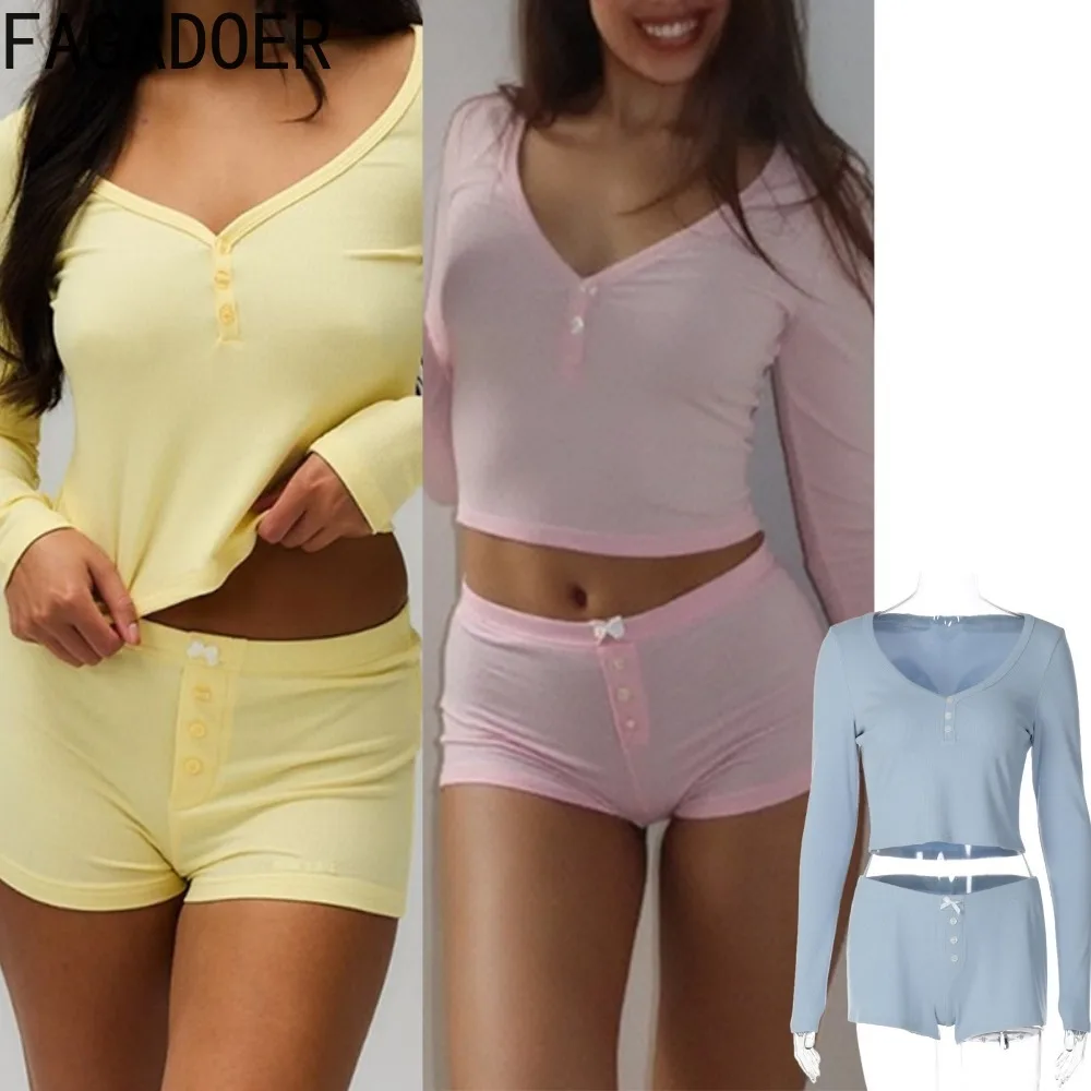 FAGADOER Casual Two Piece Outfits Woman Solid Color Long Sleeve Deep V-neck Crop Top and Shorts Female Streetwear Autumn New
FAGADOER Casual Two Piece Outfits Woman Solid Color Long Sleeve Deep V-neck Crop Top and Shorts Female Streetwear Autumn New