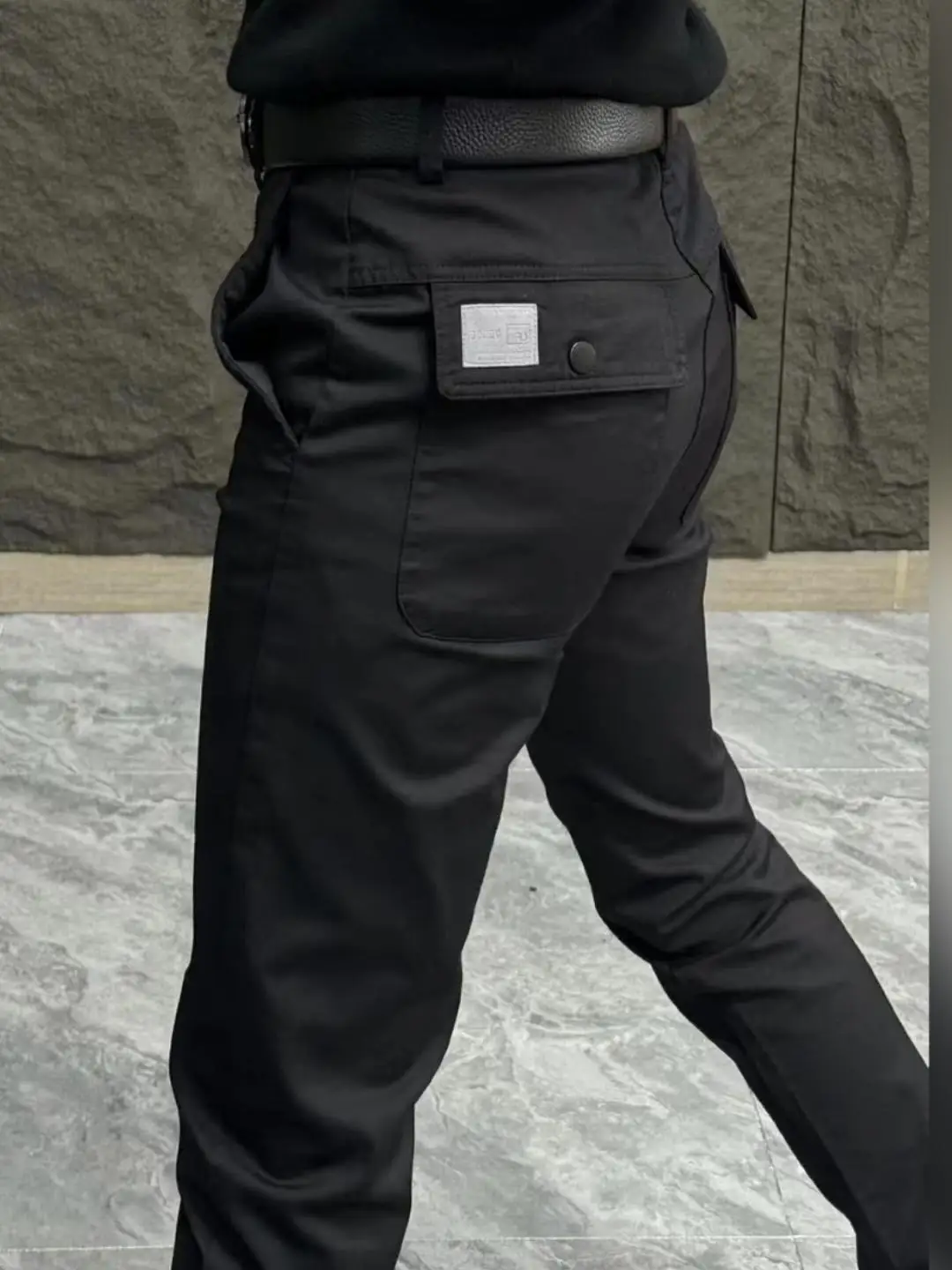 Мужские брюки прямого кроя в стиле кэжуал, однотонные, зауженные, модные, длинные, весенние, новые, с высокой талией, на пуговицах
Мужские брюки прямого кроя в стиле кэжуал, однотонные, зауженные, модные, длинные, весенние, новые, с высокой талией, на пуговицах