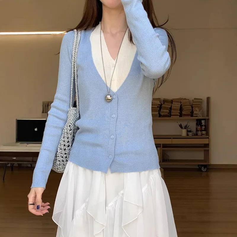 2026 Spring New Women's Clothing Contrasting Color Fake Two-piece Knitted Sweater Female Wear Versatile Casual Top Cardigan
2026 Spring New Women's Clothing Contrasting Color Fake Two-piece Knitted Sweater Female Wear Versatile Casual Top Cardigan