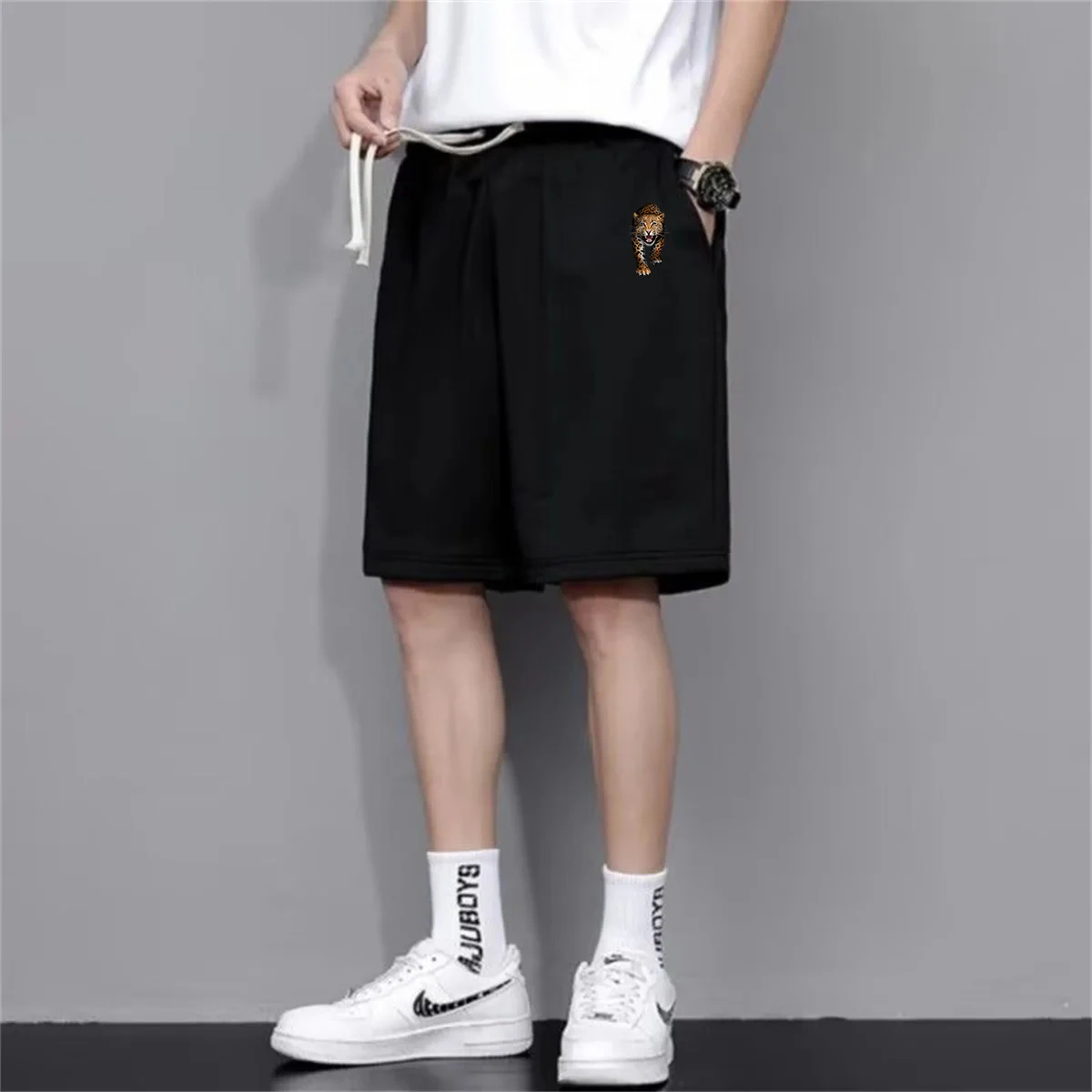 Summer Running Shorts for Men Casual Jogging Sport Short Pants Solid Color Drawstring Loose Dry Gym Sports Shorts
Summer Running Shorts for Men Casual Jogging Sport Short Pants Solid Color Drawstring Loose Dry Gym Sports Shorts