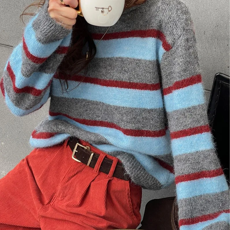 Модный корейский мягкий вязаный свитер в полоску, повседневный винтажный женский пуловер из комфортного хлопка для весны
Модный корейский мягкий вязаный свитер в полоску, повседневный винтажный женский пуловер из комфортного хлопка для весны