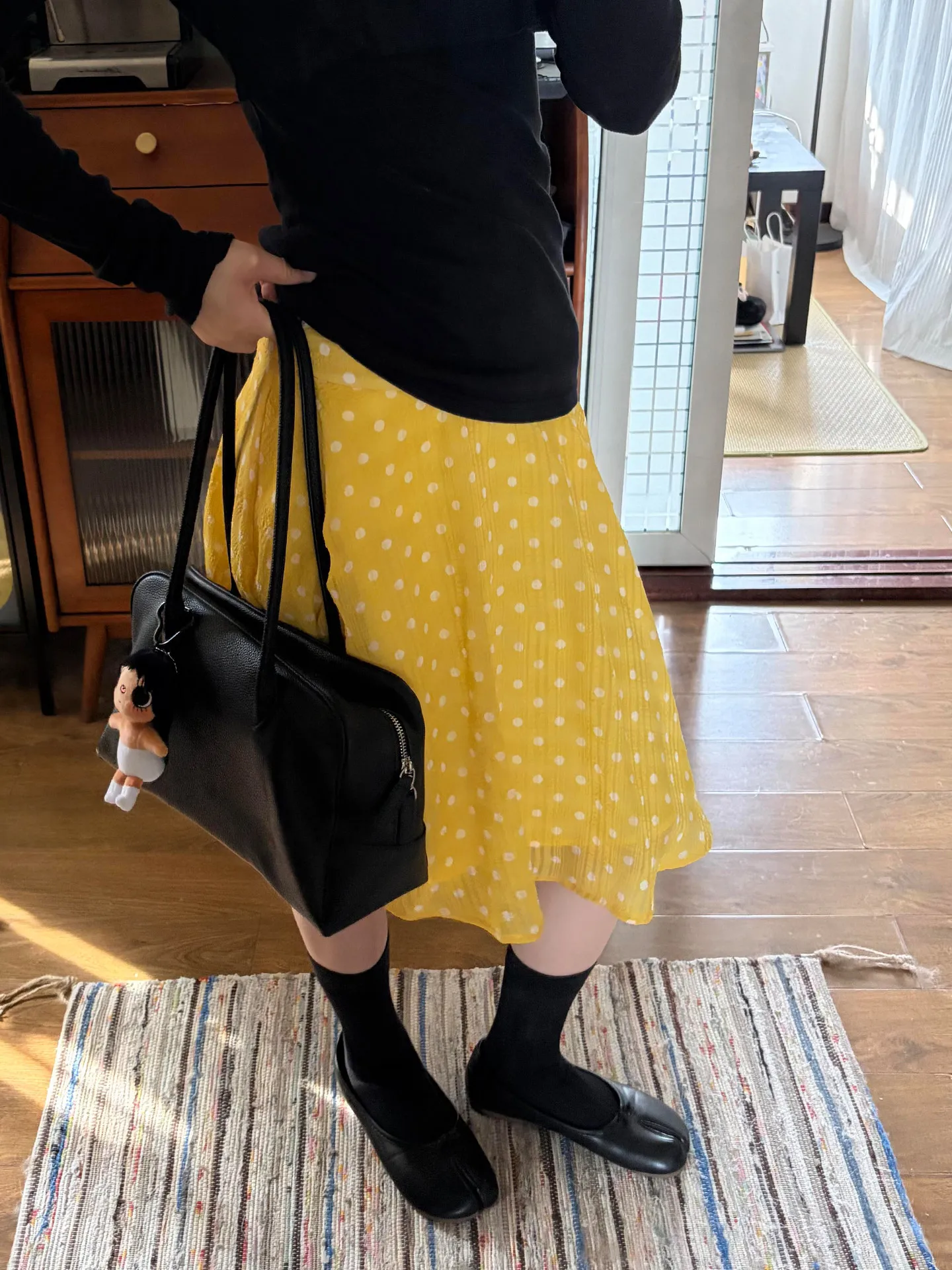 Attractive Retro Polka Dot Texture Midi Skirt Women's Spring New Draping Slimming Drifting A-Line Skirt Korean Style Commute
Attractive Retro Polka Dot Texture Midi Skirt Women's Spring New Draping Slimming Drifting A-Line Skirt Korean Style Commute