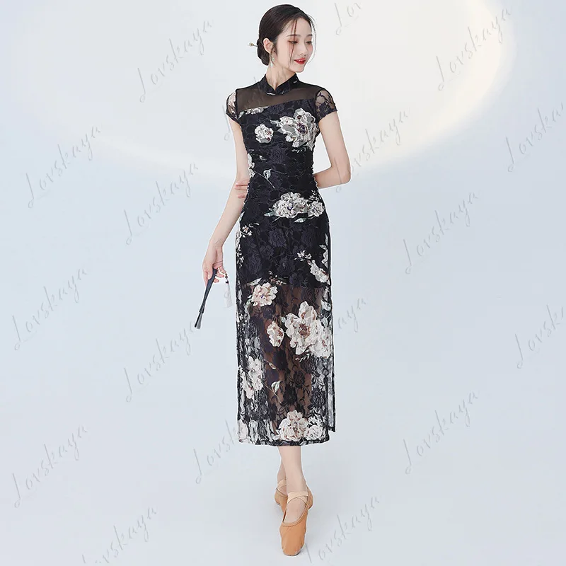 Танцевальный костюм в этническом стиле, цветное кружево, Cheongsam, сетчатая строчка, кружевное Cheongsam с короткими рукавами, темпераментное платье с высоким воротником, танцевальное платье
Танцевальный костюм в этническом стиле, цветное кружево, Cheongsam, сетчатая строчка, кружевное Cheongsam с короткими рукавами, темпераментное платье с высоким воротником, танцевальное платье