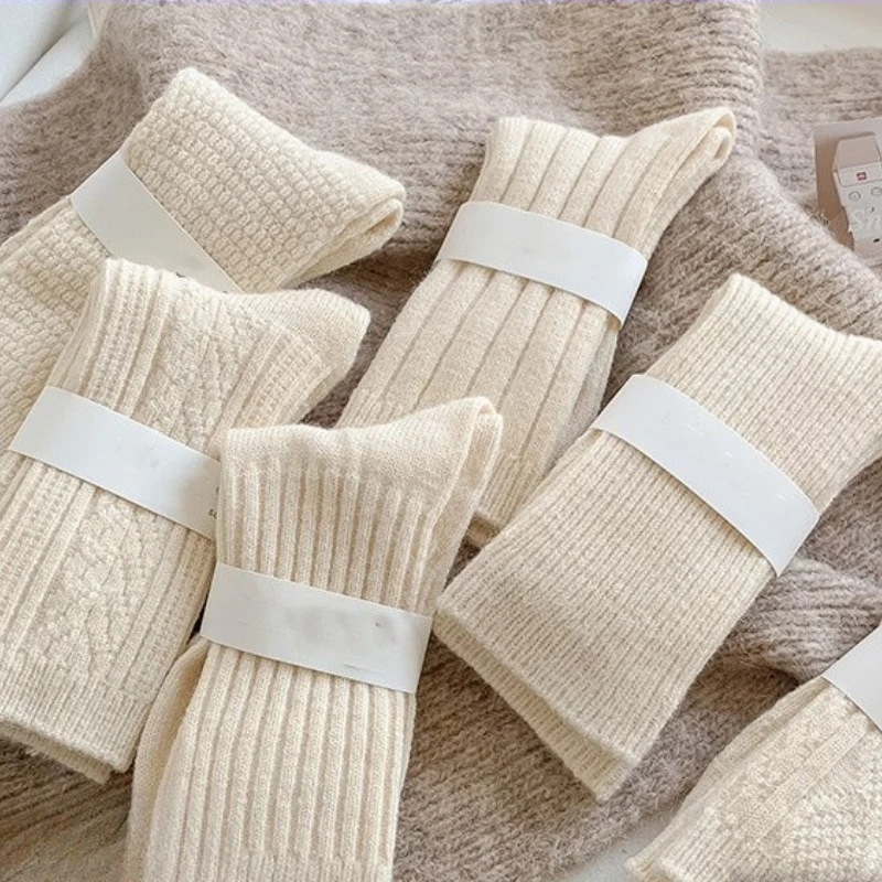 6 пар женских зимних теплых носков средней длины бежевого цвета, устойчивых к холоду, с широким горлышком, простых, влагопоглощающих, с защитой от запаха, длинные, 2026
6 пар женских зимних теплых носков средней длины бежевого цвета, устойчивых к холоду, с широким горлышком, простых, влагопоглощающих, с защитой от запаха, длинные, 2026