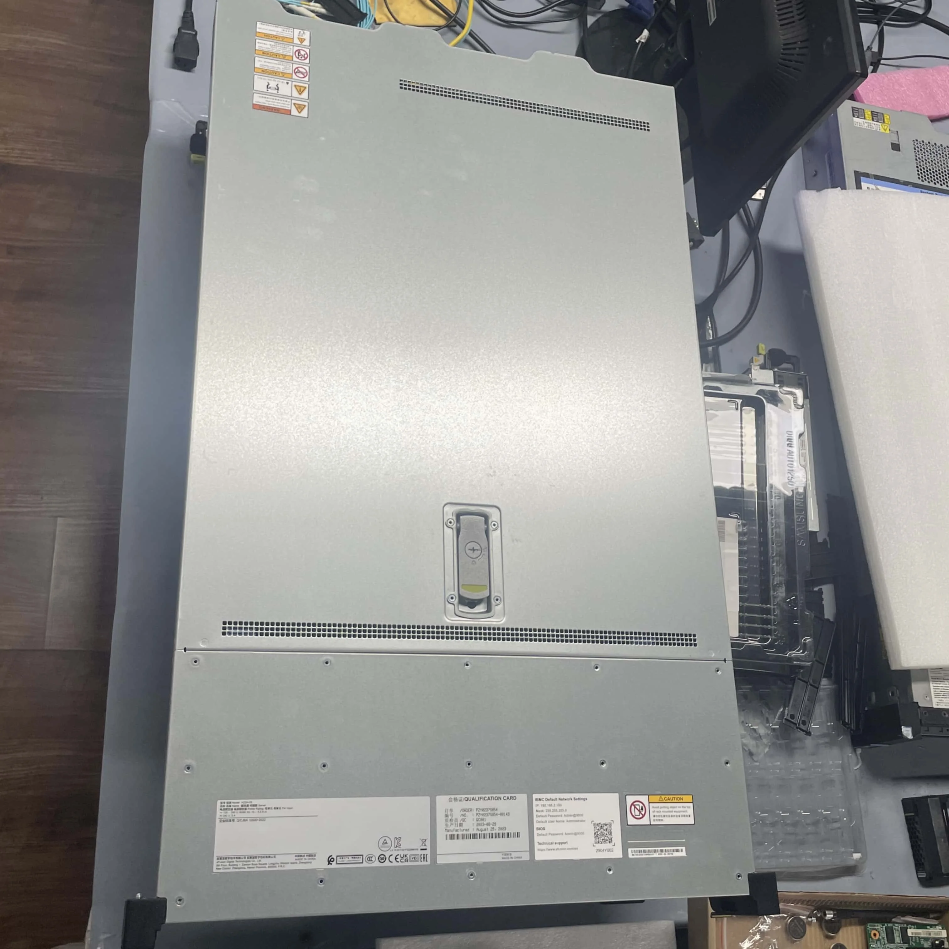 2U 2-Socket 2.5"/3.5" Chassis Xeon DDR5 DeepSeek AI Server FusionServer 2288h V5 V6 V7 Cloud Rack Mount Server
2U 2-Socket 2.5"/3.5" Chassis Xeon DDR5 DeepSeek AI Server FusionServer 2288h V5 V6 V7 Cloud Rack Mount Server