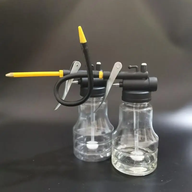 New 1pc Transparent Oil Can Oiler 250ml/350ml Lubrication Oil Plastic Machine Pump High Pressure Pump Oiler Grease
New 1pc Transparent Oil Can Oiler 250ml/350ml Lubrication Oil Plastic Machine Pump High Pressure Pump Oiler Grease