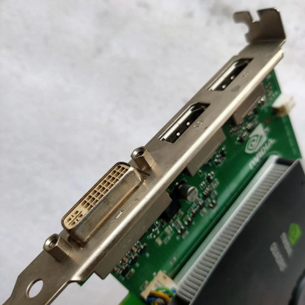 Оригинальная профессиональная видеокарта FX580, 512 МБ, двойной DP, поддержка 2K HD
Оригинальная профессиональная видеокарта FX580, 512 МБ, двойной DP, поддержка 2K HD