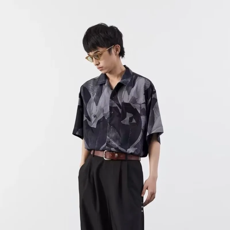 Summer short-sleeved flower shirts, retro ruffian handsome Hawaiian beach clothes for men and women, loose shirts for couples
Summer short-sleeved flower shirts, retro ruffian handsome Hawaiian beach clothes for men and women, loose shirts for couples