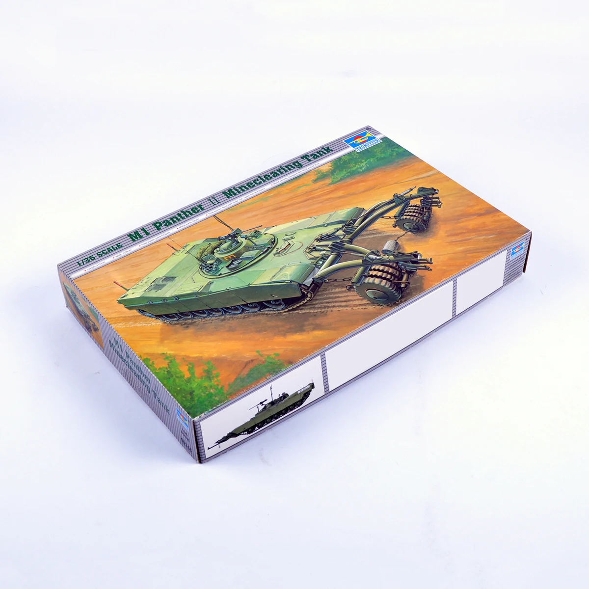 Trumpeter 00346 1/35 U.S.M1 Panther II Mineclearing Tank Static plastic model kit
Trumpeter 00346 1/35 U.S.M1 Panther II Mineclearing Tank Static plastic model kit