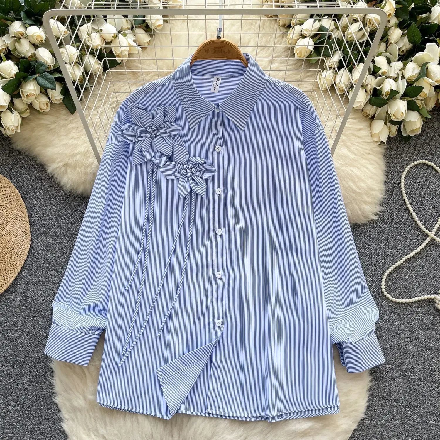 Autumn New Versatile Solid Color Women Shirt Three Dimensional Flower Lady Single Breasted Loose Striped Tops
Autumn New Versatile Solid Color Women Shirt Three Dimensional Flower Lady Single Breasted Loose Striped Tops