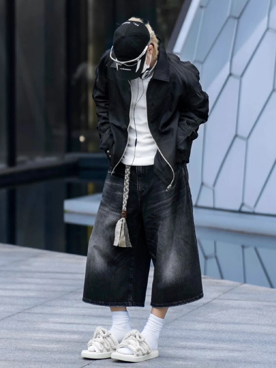 Japanese Hong Kong Style Simple Denim Seven-Foot Pants Loose Slimming Design Washed out Wide Leg Short Pants Cotton Blend
Japanese Hong Kong Style Simple Denim Seven-Foot Pants Loose Slimming Design Washed out Wide Leg Short Pants Cotton Blend