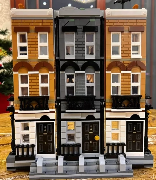 Brown Magic Movie Classic 76408 Grimm Square 1038PCS collage toys perfect for holiday gift giving
Brown Magic Movie Classic 76408 Grimm Square 1038PCS collage toys perfect for holiday gift giving