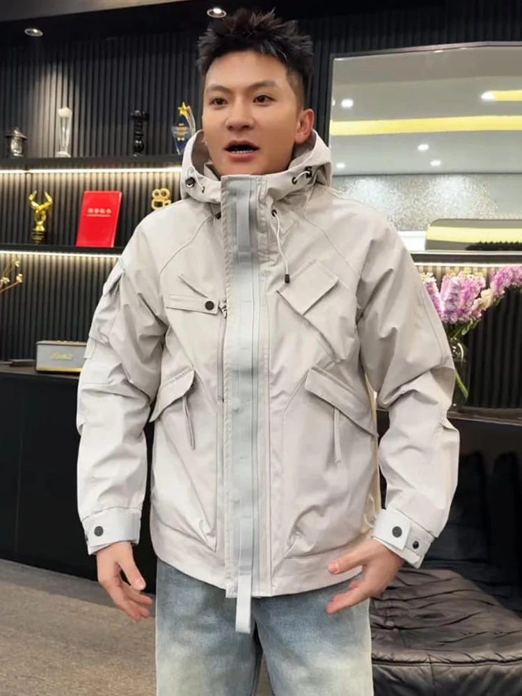 American Style Men's Hooded Jacket Outdoor Windproof Multi-Pocket Youthful Fashionable Spring Coat Casual Loose Fit Zipper Cl...
American Style Men's Hooded Jacket Outdoor Windproof Multi-Pocket Youthful Fashionable Spring Coat Casual Loose Fit Zipper Cl...