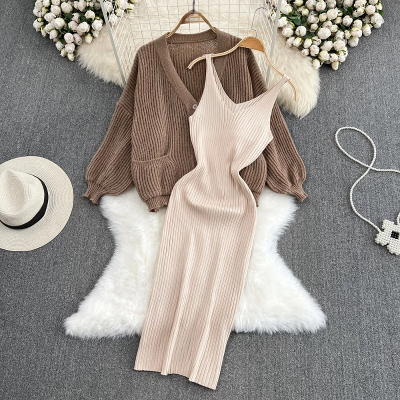 Autumn/winter Women's Cotton Soft Knitted Cardigan Sweater+vest Knitted Dress Two-piece Set Fashionable Versatile Sweater Set
Autumn/winter Women's Cotton Soft Knitted Cardigan Sweater+vest Knitted Dress Two-piece Set Fashionable Versatile Sweater Set
