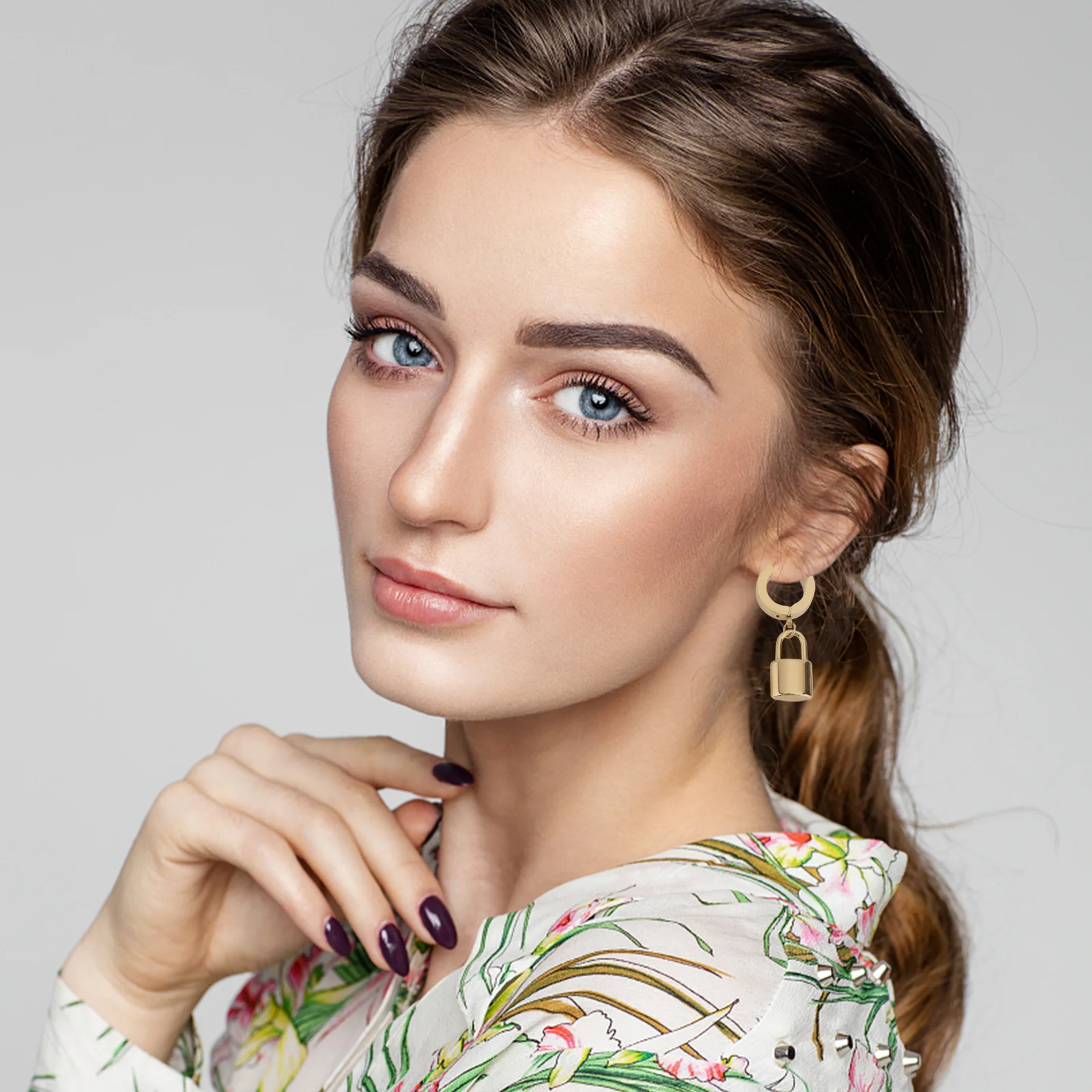 3Pairs Couple Lock Ear Studs Minimalist Creative Design Safe Material Hypoallergenic Earrings for Daily Party Wear
3Pairs Couple Lock Ear Studs Minimalist Creative Design Safe Material Hypoallergenic Earrings for Daily Party Wear