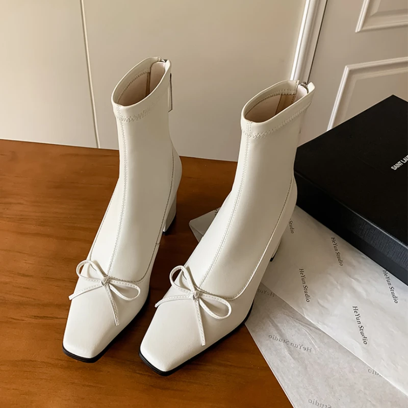 2025 new square head thick heel bow French small ankle boots fashion everything back zipper high heel ankle boot women
2025 new square head thick heel bow French small ankle boots fashion everything back zipper high heel ankle boot women